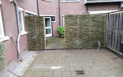Wilgenschutting geplaatst in Oud Beijerland Zuid-Holland